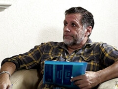 18 ans, Tir de sperme, Gorge profonde, Grandpère, Branlette thaïlandaise, Hard, Avaler, Adolescente