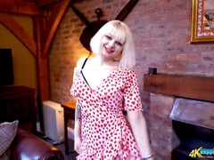 Belle grosse femme bgf, Gros cul, Blonde, Poupée, Seins naturels, Fête, Adolescente, Nénés