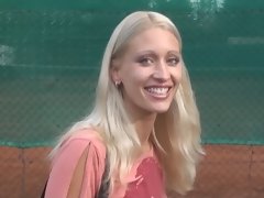 Blondine, Blasen, Paar, Fussjob, Hardcore, Pov, Realität, Weibliche ejakulation