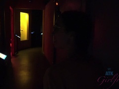 Morena, Penetracion con dedos, Orgasmo, Al aire libre, Pov, Público, Coño, Flaco