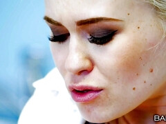 Europees, Fetisj, Voetbeurt, Likken, Natuurlijke tieten, Kantoor, Tieten likken, Uniformpje