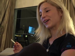 Amateur, Cul, Blonde, Petite amie, Petite femme, Pov, Chatte, Maigrichonne