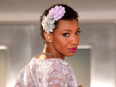 Arsch, Schwarz, Blasen, Handjob, Interrassisch, Küssen, Strümpfe, Jungendliche (18+)