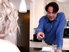 Sperma, Lul, Hondjeshouding, Gezin, Kokhalzen, Rijden, Tiener, Tieten likken