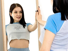 Culo, Penetracion con dedos, Masturbación, Tetas naturales, Cabello corto, Estriptis, Adolescente, Tetas