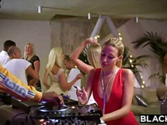 Party ends up in Sweaty outdoor interracial DP