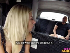 Leie, Grosse titten, Blondine, Blasen, Auto, Aufs gesicht abspritzen, Muschi, Hintern versohlen