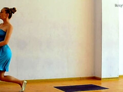 Super hot elastic babe Anna Mostik spreads