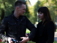 Sucer une bite, Tir de sperme, En levrette, Orgasme, Chatte, Chevaucher, Rasée, Tatouage