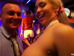 Mamada, Sexo duro, Lamidas, Fiesta, Estrella porno, Colegiala, Intercambio de parejas, Mojado