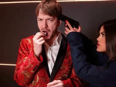 Aziatisch, Kont, Hondjeshouding, Fetisj, Handbeurt, Likken, Masturbatie, Moeder die ik wil neuken