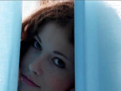 Enthousiasteling, Vingeren, Masturbatie, Klein, Alleen, Strippen, Tiener, Tieten likken