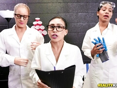 Amerikanisch, Arsch, Hochschule, Gruppe, Behaart, Handjob, Hardcore, Muschi