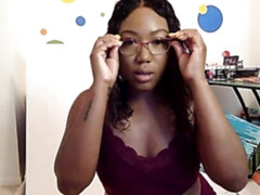 Brunette brune, Doigter, Branlette thaïlandaise, Masturbation, Mère que j'aimerais baiser, Piercing, Nénés, Webcam