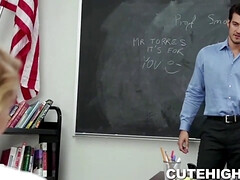 Sucer une bite, Hard, Hd, Petite femme, Réalité, Maigrichonne, Fils, Adolescente