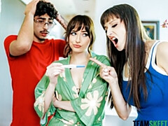 18, デカ尻, デカチン, デカパイ, フェラチオ, 女 人男 人, ガリガリ, ティーン