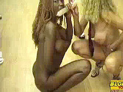 Leie, In den arsch, Schwarz, Flashen, Französisch, Milf, Im freien, Öffentlich