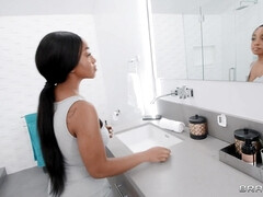 Черненькие, Межрасовый секс, Милф, Мамочка, Реалити, Испанки, Тугие, Туалет