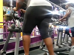 Gym, Voyeur
