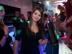 Amateur, Grosse bite, Tir de sperme, Hard, Léchez, Public, Fumer, Nénés