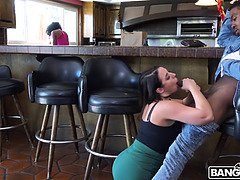 デカ尻, デカパイ, フェラチオ, ハードコア, 巨大, 異人種間, 剃毛, オッパイの