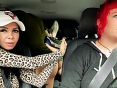 Grosser arsch, Grosser schwanz, Grosse titten, Blondine, Auto, Fingern, Masturbation, Milf