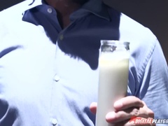 舐める尻, フェラチオ, 茶髪の, バック, 足, なめる, オフィス, タトゥー