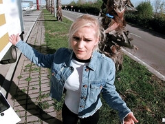 Nana, Dingue, Masturbation, Nue  à poil, Pov, Public, Chatte, Nénés