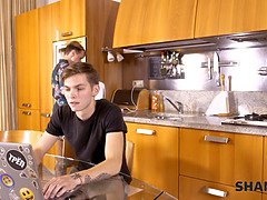 Pijpbeurt, Oudere vrouw, Hd, Rijpe lesbienne, Moeder die ik wil neuken, Kort haar, Kousen, Tieten likken