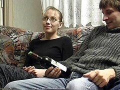 18 jaar, Blond, Pijpbeurt, Masturbatie, Kut duiken, Tiener, Tieten likken, Oud