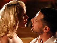 Grosser arsch, Grosser schwanz, Grosse titten, Blondine, Blasen, Hundestellung, Milf, Kurzes haar