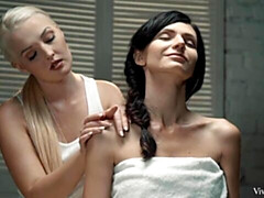 Arsch, Fingern, Küssen, Lecken, Muschi, Rasiert, Jungendliche (18+), Titten