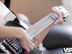 18 летние, Чешки, Папочка, Европейки, Крошечные, Сыновья, Молоденькие, Сиськи