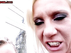 Grosse titten, Flotter vierer, Gruppe, Handjob, Absätze, Milf, Piercing, Muschi