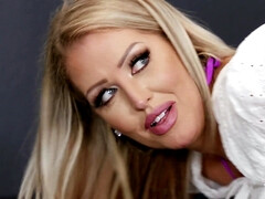 Gros cul, Blonde, Sucer une bite, Talons, Léchez, Mère que j'aimerais baiser, Chatte, Jouets