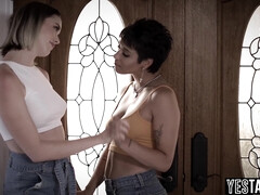 デカ尻, 巨乳な, 指いじり, 毛深い, 異人種間, ラティーナ, 熟年, ティーン