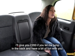 Beso negro, Corridas faciales, Penetracion con dedos, Jeans, Tetas naturales, Al aire libre, Perforación, Anilingus