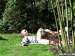 Blondine, Vollbusig, Betrug, Freundin, Oma, Hd, Im freien, Reiten