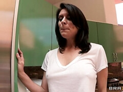 Americano, Anal, Beso negro, Estilo perrito, Corridas faciales, Perforación, Pov, Cabello corto