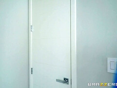 Большие сиськи, Блондинки, Минет, Милф, Испанки, Втроем