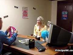 ぽっちゃり, デカパイ, ブロンド, フェラチオ, 淫乱熟女, オフィス, 現実, スパイ