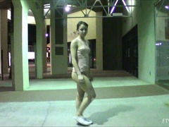 ズームショット, ダンス, 目瞪口呆, オナニー, オーガズム, 公共, 一人, スカートのぞき