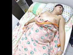 18 ans, Amateur, Sucer une bite, Collège université, Éjaculation interne, Tir de sperme, Pénétrer avec le poing, Partouze