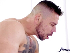 Chica, Tetona, Garganta profunda, Estilo perrito, Sexo duro, Masturbación, Piscina, Tatuaje