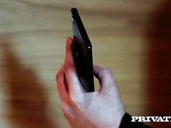 Tetas grandes, Mamada, Morena, Tetona, Garganta profunda, Corridas faciales, Tacones, Tetas