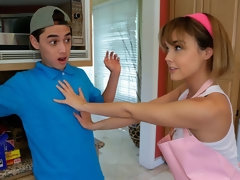 Cul, Blonde, Sucer une bite, En levrette, Branlette thaïlandaise, Cuisine, Mère que j'aimerais baiser, Chatte