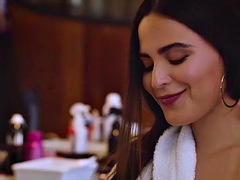 Bikini, Braunhaarige, Aufs gesicht abspritzen, Lecken, Im freien, Reiten, Verführt, Dusche