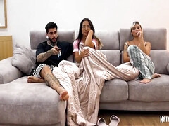 A Nova Amiga Da Minha Namorada Parodia Xxx Legendas Ingles 7 Min - Stellar Blue And Matheus Castro