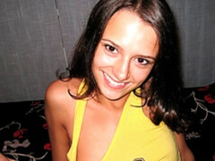 Amateur, Grosse bite, Sucer une bite, Brunette brune, En levrette, Seins naturels, Petite femme, Maigrichonne