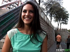 Chambre à dormir, Gros cul, Grosse bite, Gros seins, Sucer une bite, En levrette, Maigrichonne, Adolescente